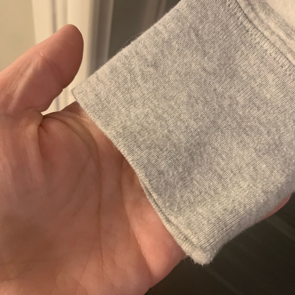 GAP hoodie size L fits small lined with t-shirt material - Picture 4 of 7